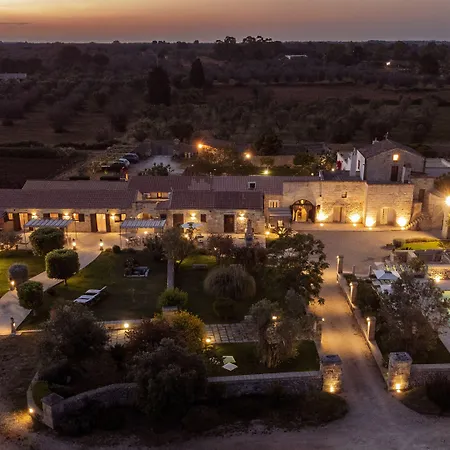 ホテル Masseria Costarella ボルガニェ